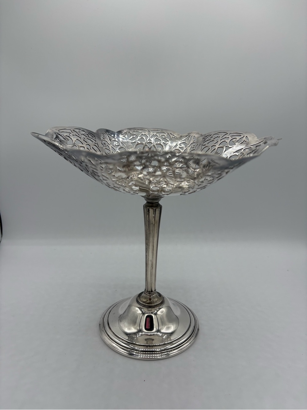 Vintage Intl Silver Lovelace 3013 Silverplate Pedestal Compote Bowl 6.5” high